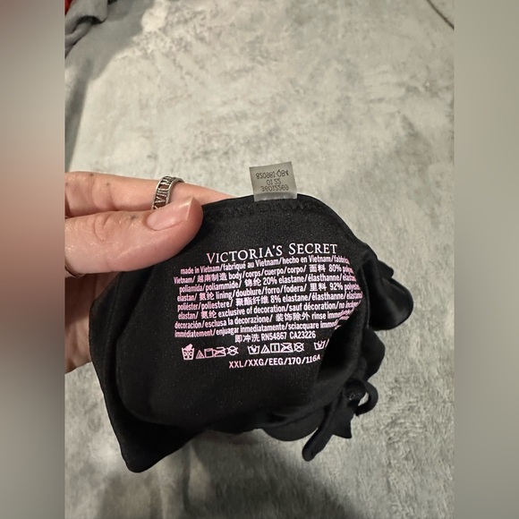 Victoria’s Secret bathing suit - Picture 3 of 3